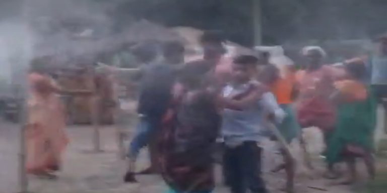 कुशीनगर में बारिश के पानी को लेकर मारपीट, 01 की हालत गंभीर