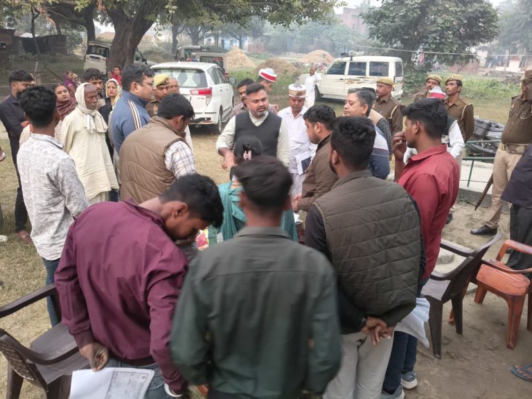 कुशीनगर: डीएम ने मतदाता सूची संशोधन कार्य की धीमी गति पर जताई नाराजगी, 25 नवंबर तक पूरा करने के निर्देश