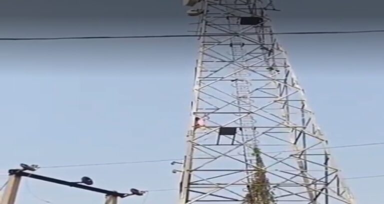 कुशीनगरः पत्नी की विदाई न करने पर पति का हाईवोल्टेज ड्रामा