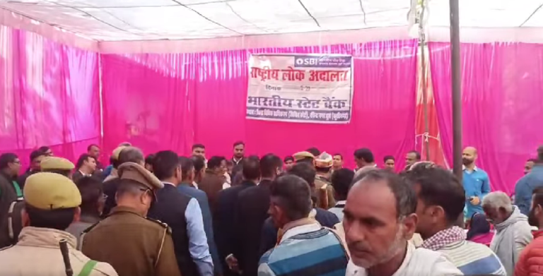 कुशीनगर में राष्ट्रीय लोक अदालत का सफल आयोजन: रिकॉर्ड तोड़ वादों का निस्तारण