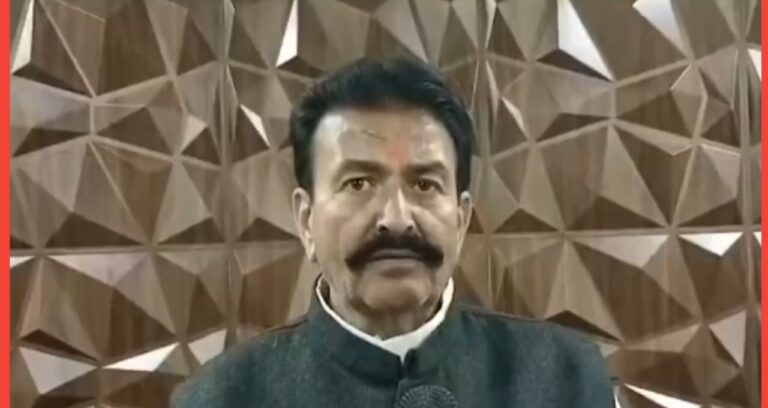 कुशीनगर में बीजेपी विधायक पर वोटरों के नाम कटवाने का गंभीर आरोप