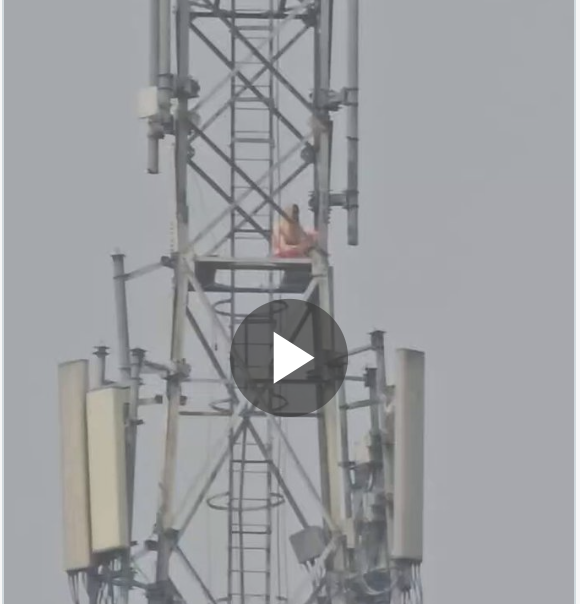 कुशीनगर में प्रेमी को जेल से छुड़ाने की मांग पर अड़ी, हाई वोल्टेज ड्रामा