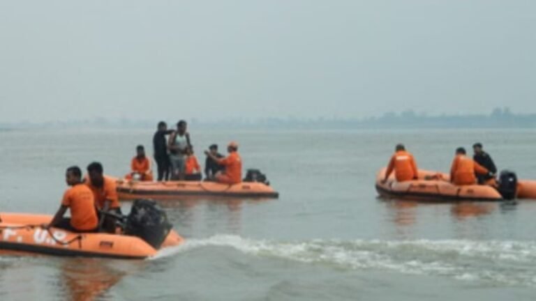 गोरखपुर के रामगढ़ताल में स्पीड बोट टक्कर: एक युवक की मौत, कई घायल