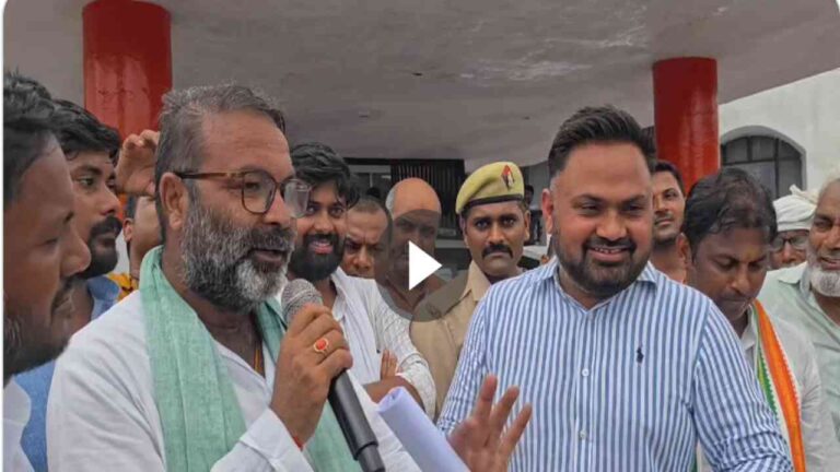 जमीन के हक के लिए कांग्रेस की ‘जमीन अधिकार पदयात्रा’ पहुंची डीएम कार्यालय, मिला आश्वासन