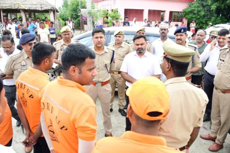 कुशीनगर: नारायणी नदी में जलस्तर बढ़ने की आशंका, प्रशासन अलर्ट