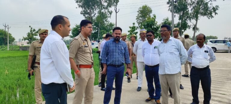 कुशीनगर प्रशासन ने तहसील हाटा में 100 एकड़ सरकारी भूमि का किया पता, फर्जी एंट्री हटाने की तैयारी
